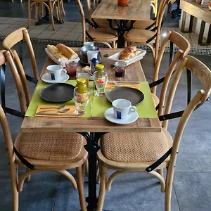 D'hotes Du Bistrot D'ici Saint-Saturnin (Puy-de-Dome)